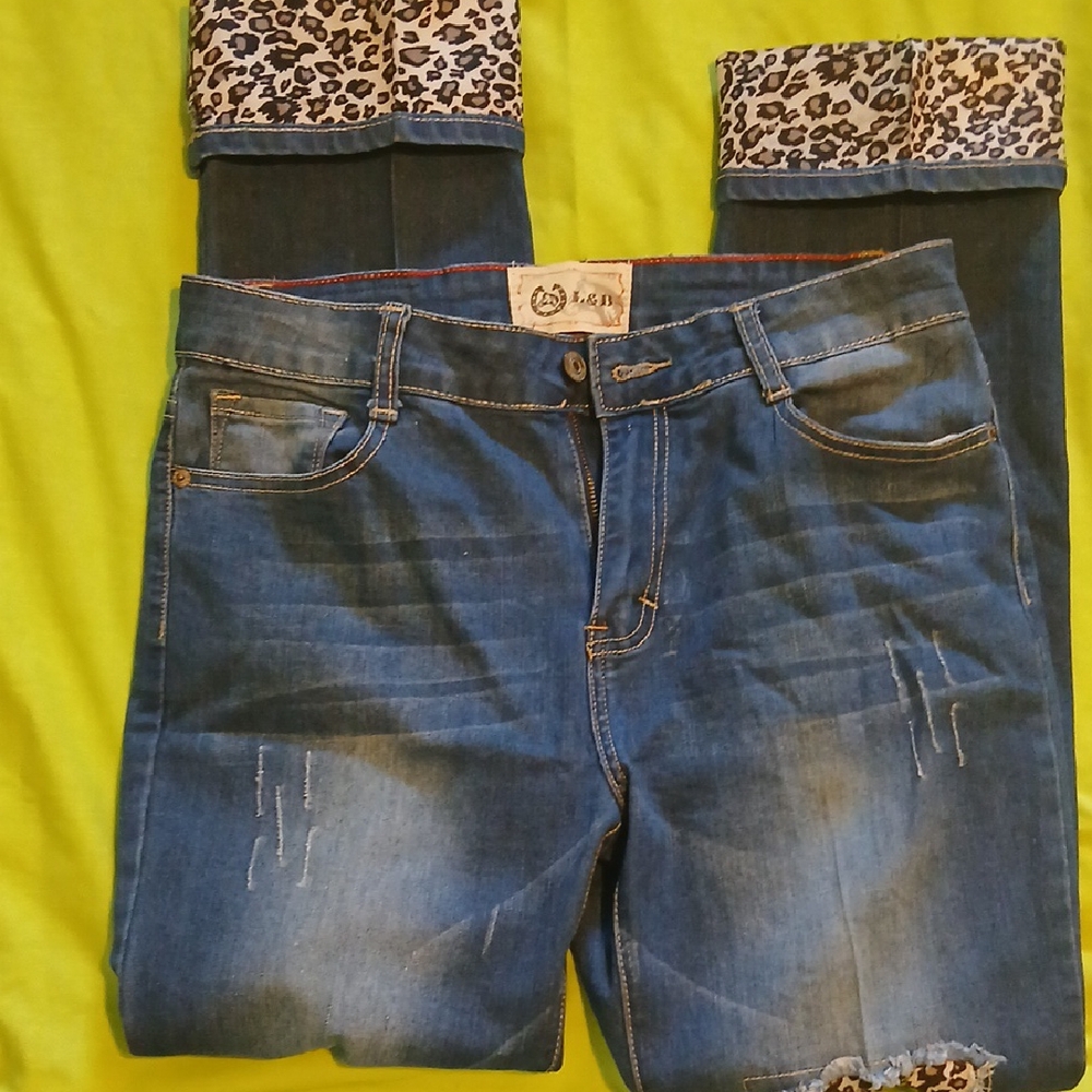 L&B Blue Boyfriend Jeans with Distressed Details and Leopard Cuffs